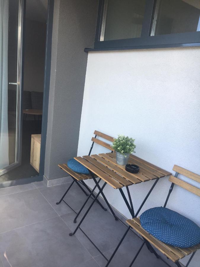 Apartment mit Balkon