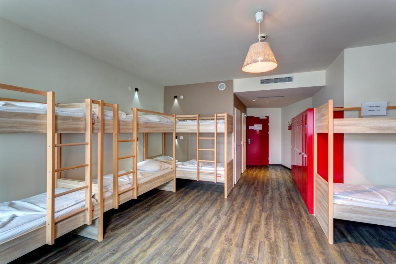 Bett im gemischten Schlafsaal mit 9 Betten