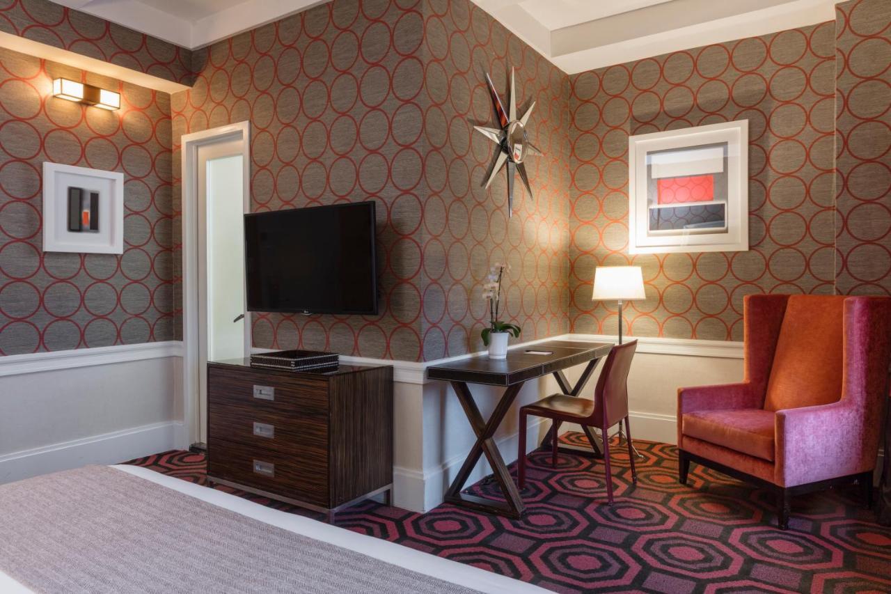 Deluxe Zimmer mit Kingsize-Bett