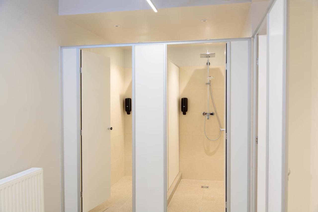 Bett im Frauenschlafsaal mit 8 Betten