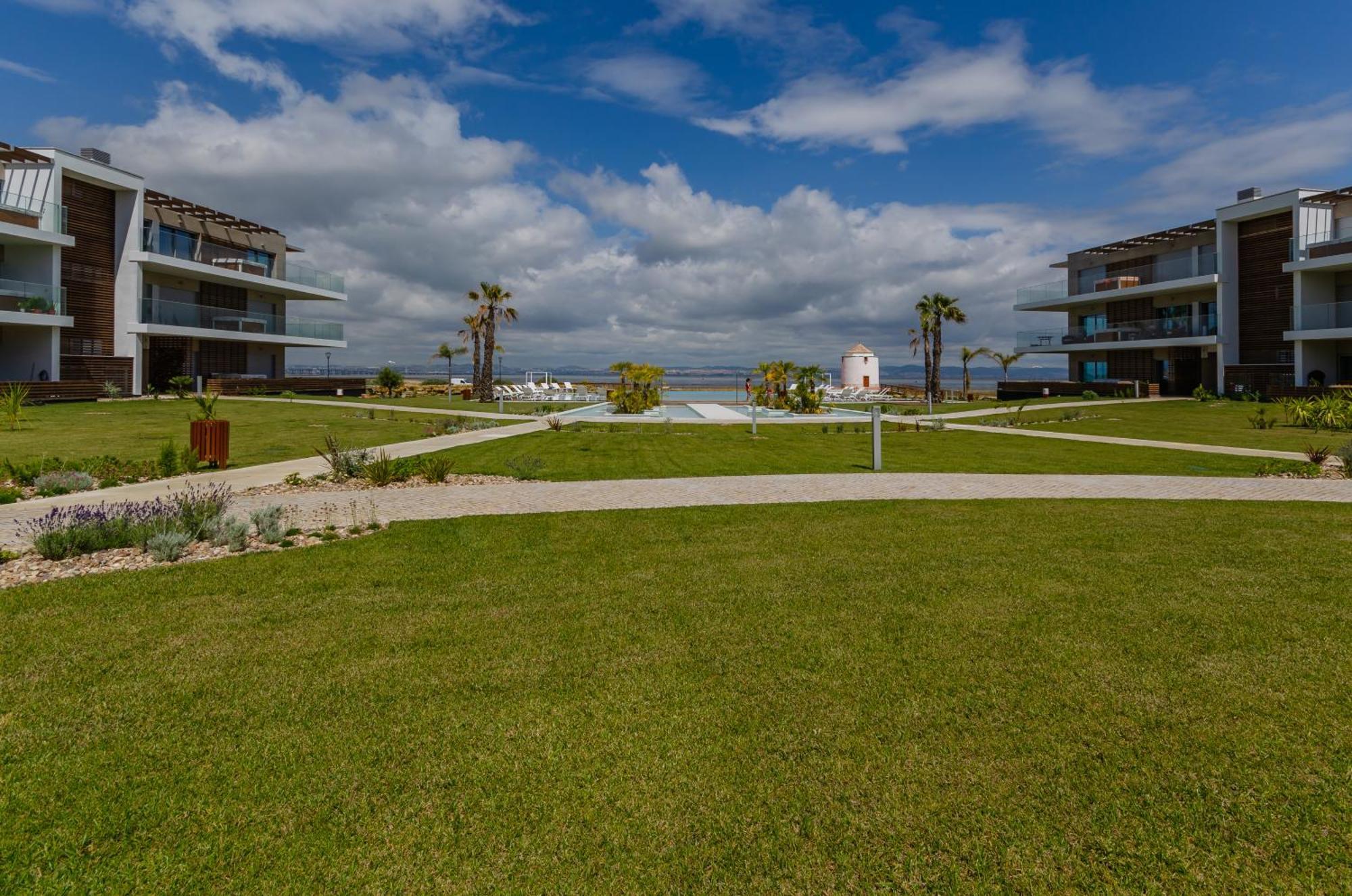 Apartment mit 2 Schlafzimmern und Poolblick