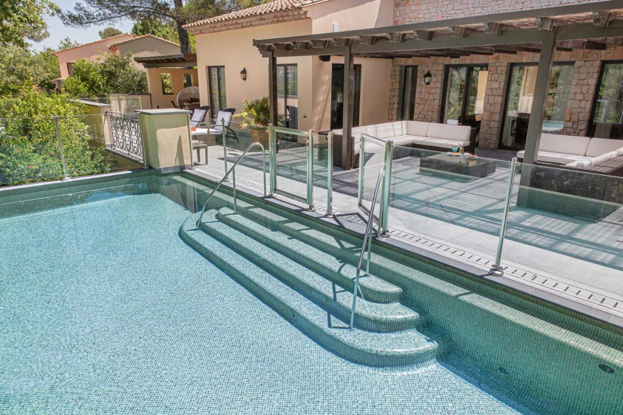 Villa mit 3 Schlafzimmern und privatem Pool