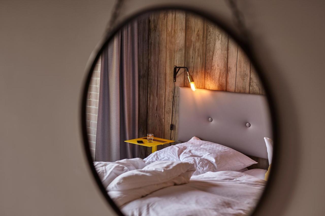 Einzelzimmer mit Balkon
