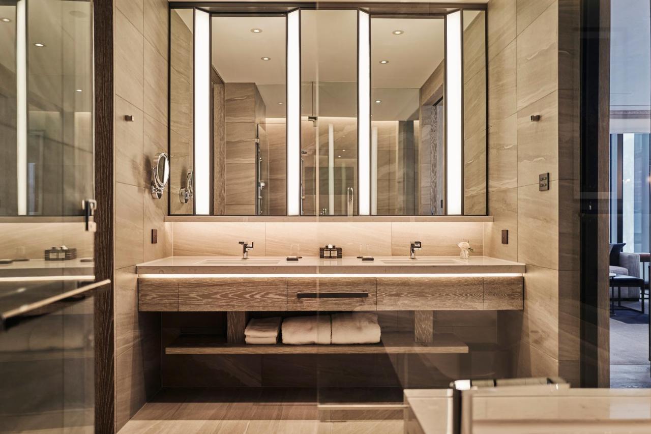 Deluxe Suite mit Kingsize-Bett und eigenem Onsen