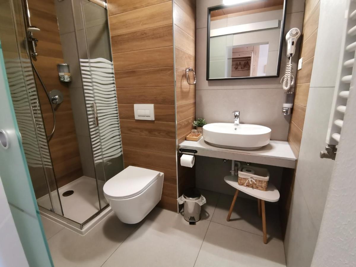 Doppelzimmer mit Balkon