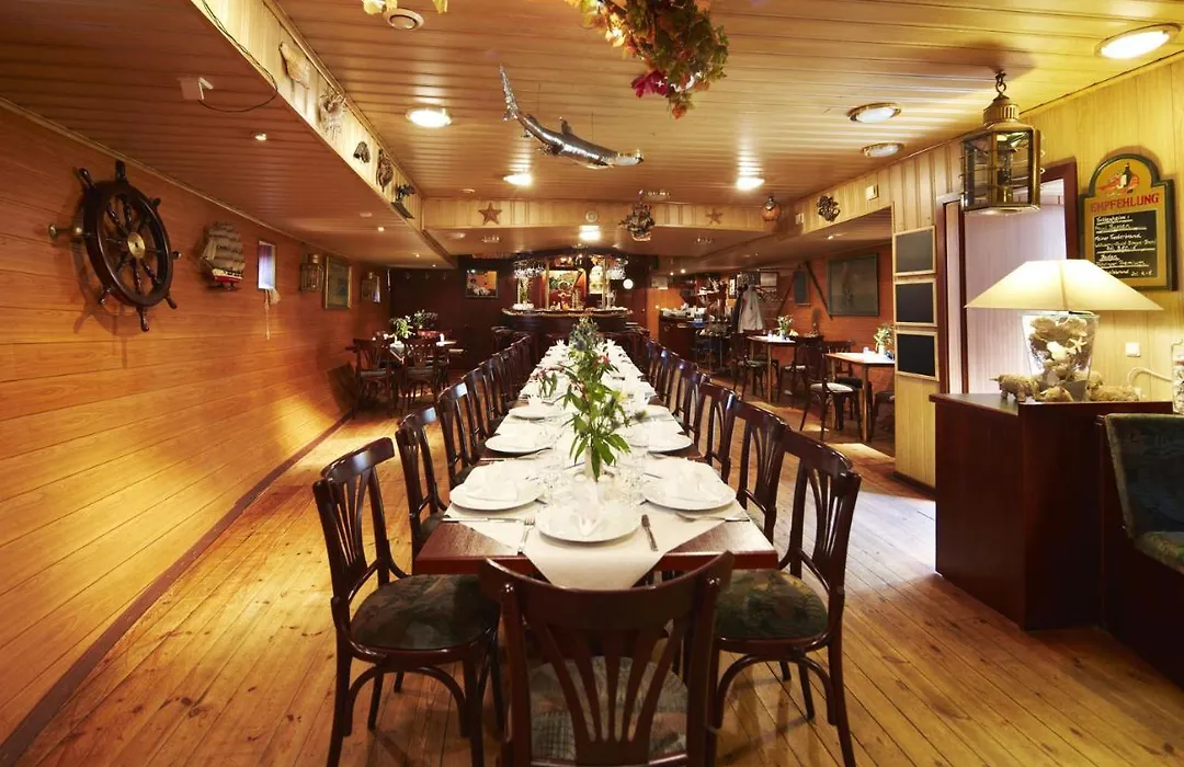 Hotelschiff Stinne-1