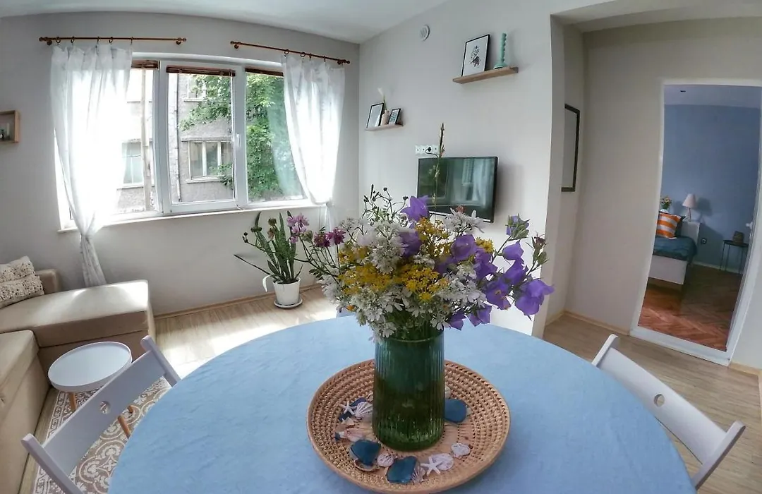 Into The Blue, 4 Guests, 5 Min Away From The Beach-1
