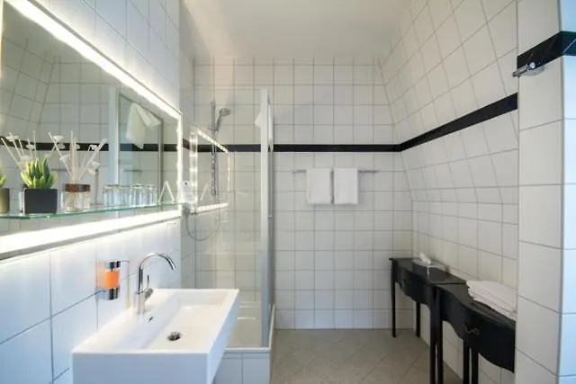 Die Villa-1