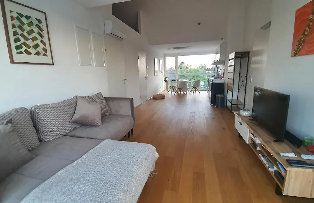 Rooftop Terrace, Free Garage Parking And Pool!-1
