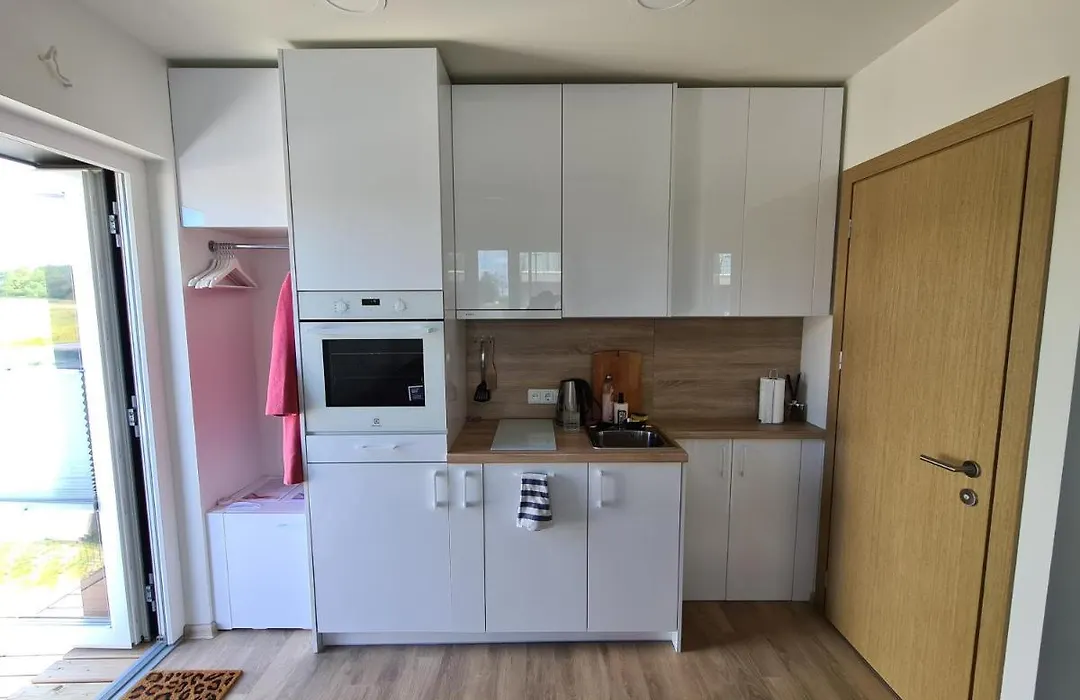 Vaivorykstes 7D Apartamentai Su Baseinu Vasaros Metu-1