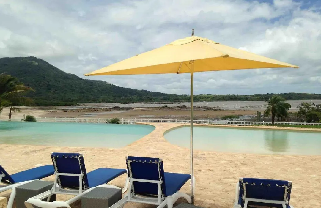 Elegante Apartamento Discreto, Con Playa Y Piscina-1
