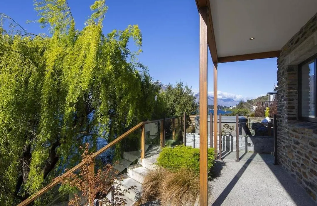 Kohanga Luxury Lakeside Villa By Amazing Accom-1