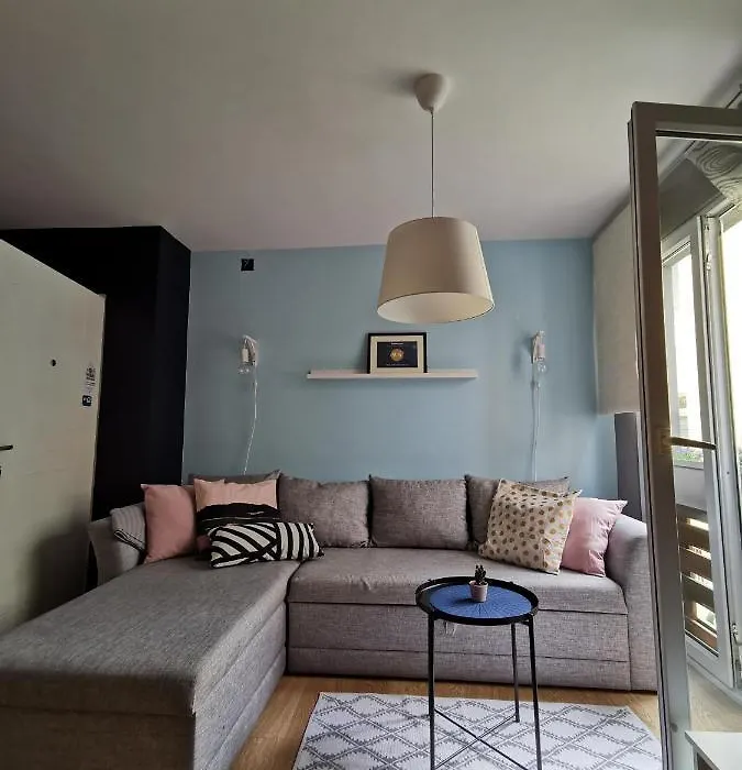 Nest-1