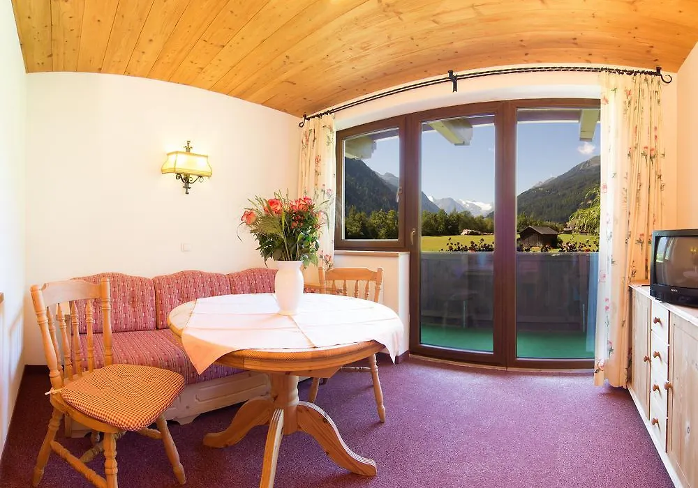 Hotel Rosengarten-1