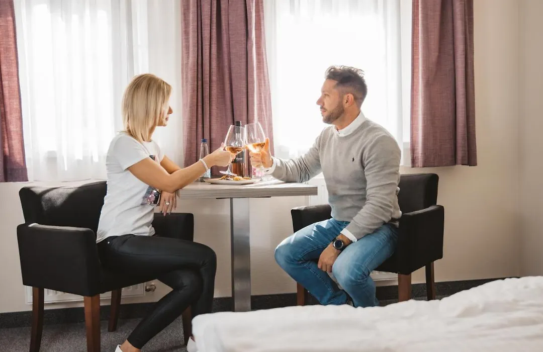 Paprika M1 Hotel-1