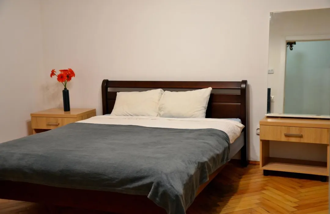 Brand New Apartment In City Center-1