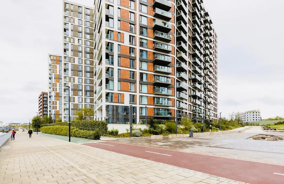 Executive Waterfront Split Penthouse-1