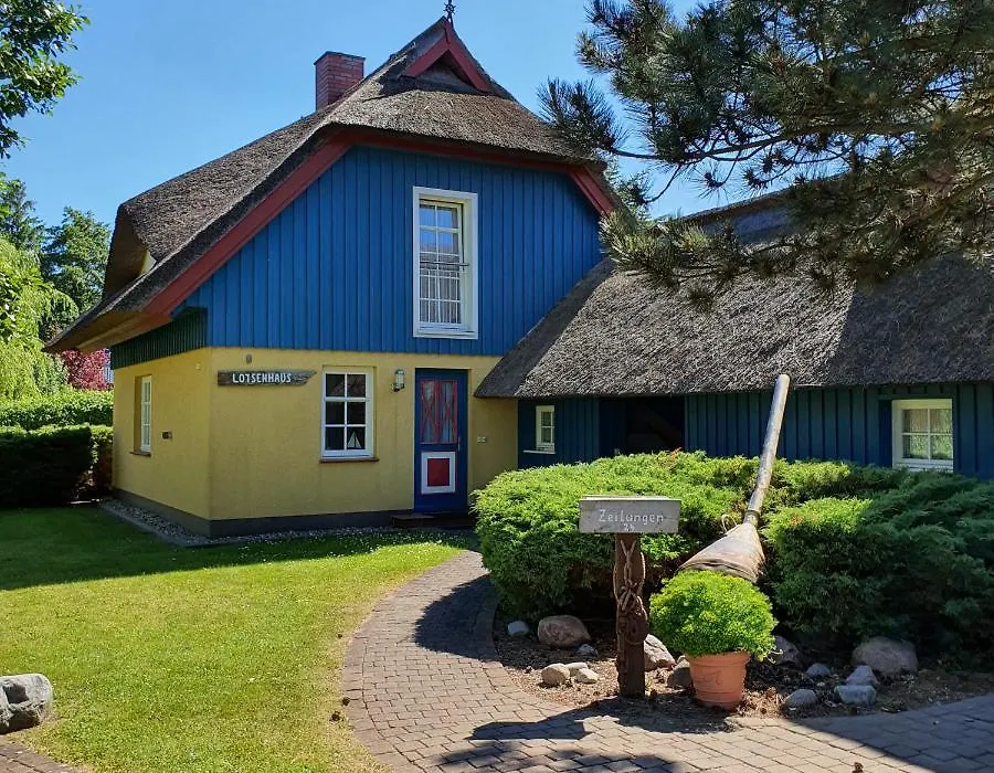 Lotsenhaus by Ferienhaus Strandgut-1