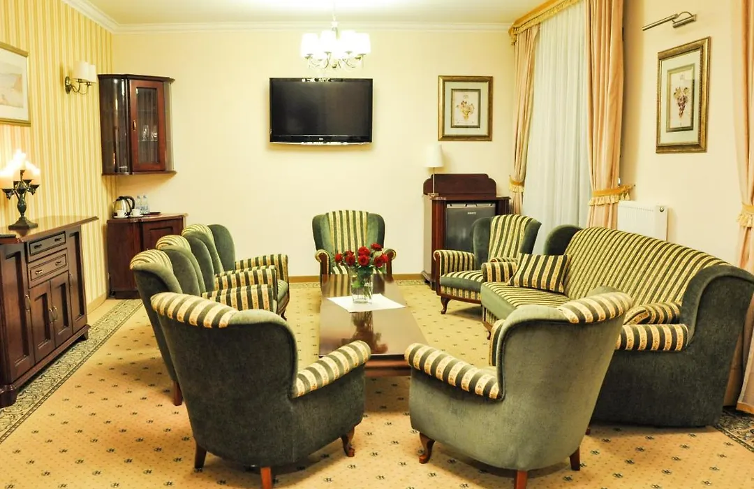 Hotel Stara Garbarnia-1
