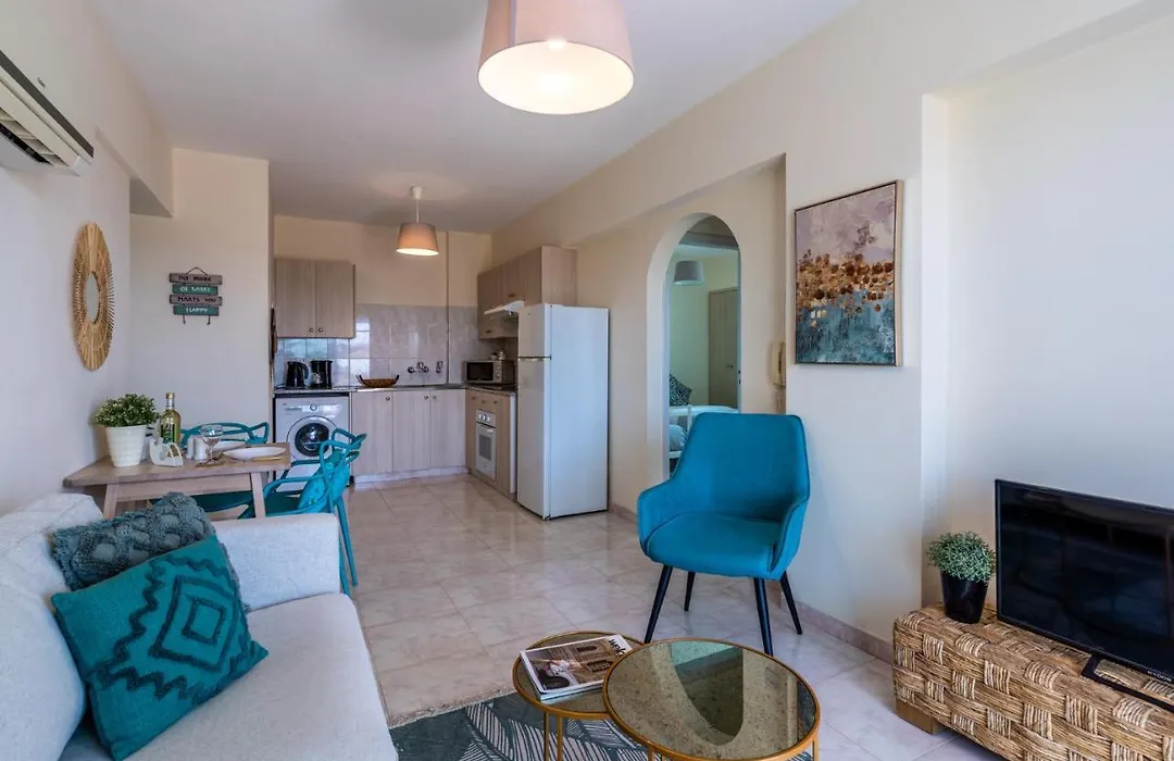 Sunny 2-Br Apartment In Mackenzie-1