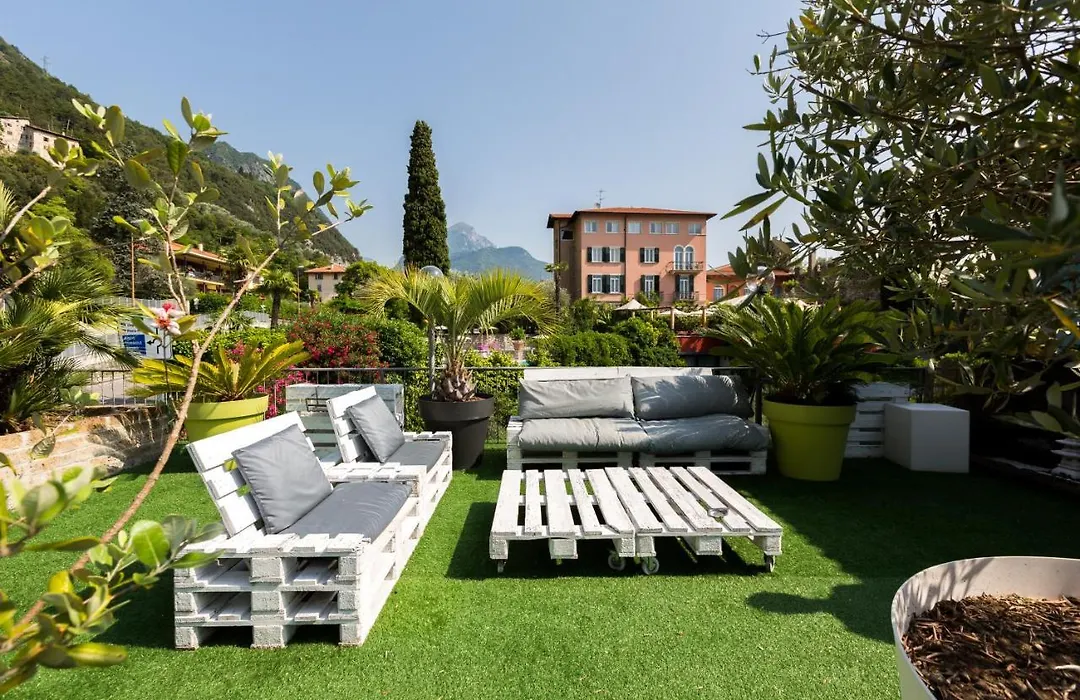Hotel Canarino-1