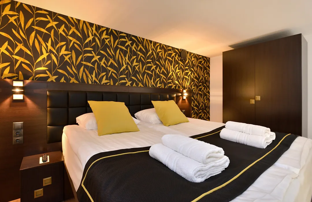 Opera Garden Hotel & Apartments-1