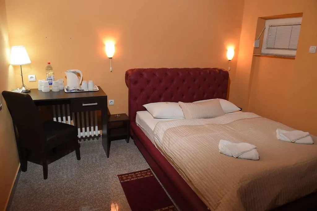 Apartment Inn Rooms-1