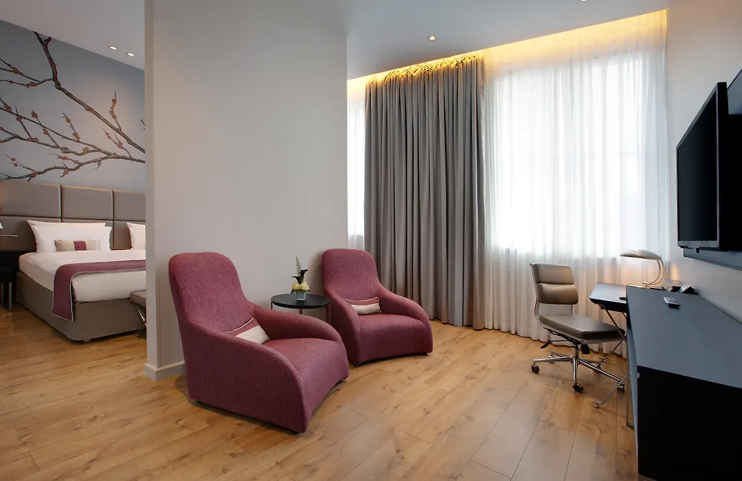 The Posthouse Berlin Potsdamer Platz- Leonardo Limited Edition-1