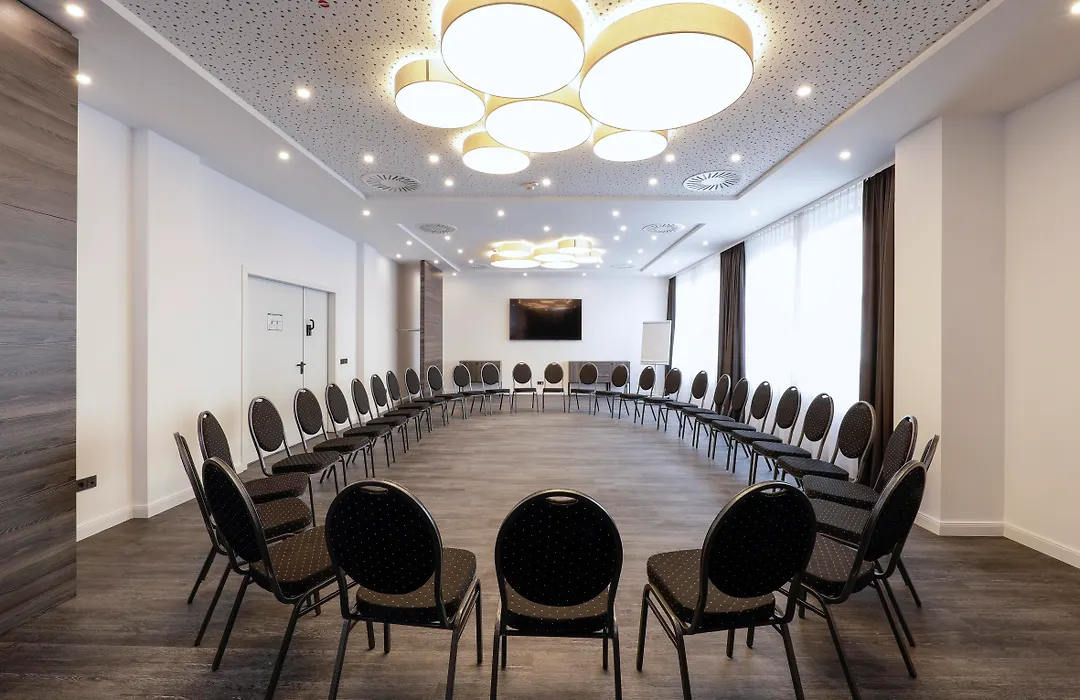 Airporthotel Berlin-Adlershof-1