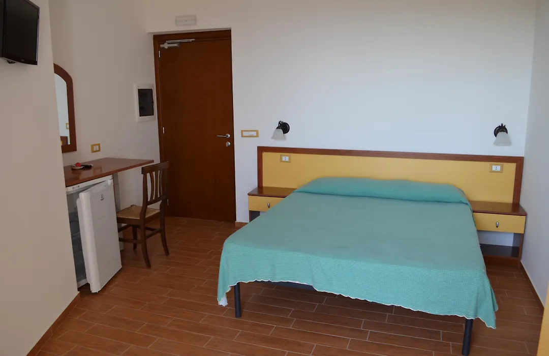 Hotel MARINELLA - Private Free Parking - Grotticelle Beach 200 m-1