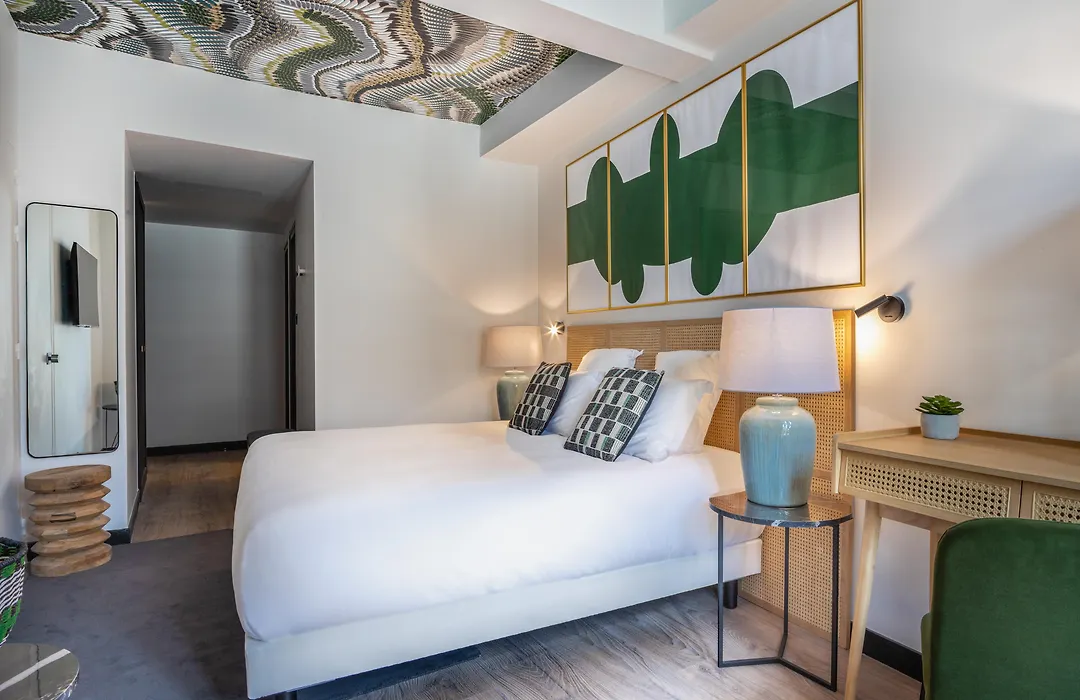 Maisons Du Monde Hotel & Suites - La Rochelle Vieux Port-1