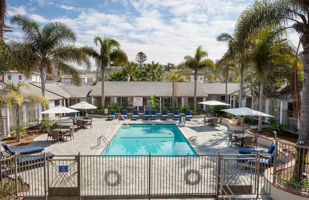 Holiday Inn Express And Suites La Jolla - Windansea Beach, And Ihg Hotel-1