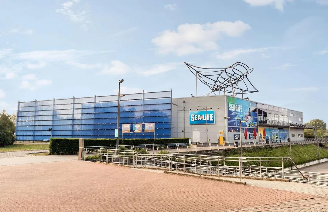Super 8 by Wyndham Oberhausen am Centro-1