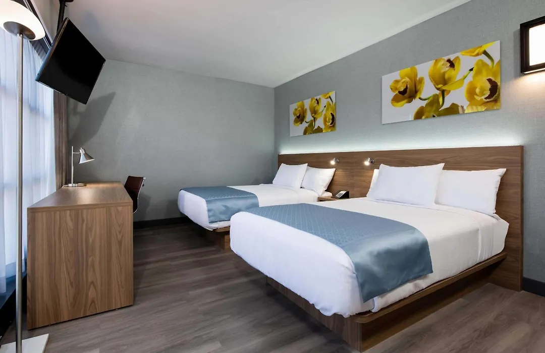 Wingate By Wyndham Long Island City-1