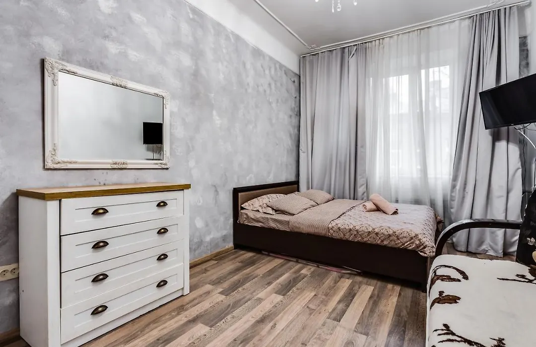 Apartment Near Circus-1