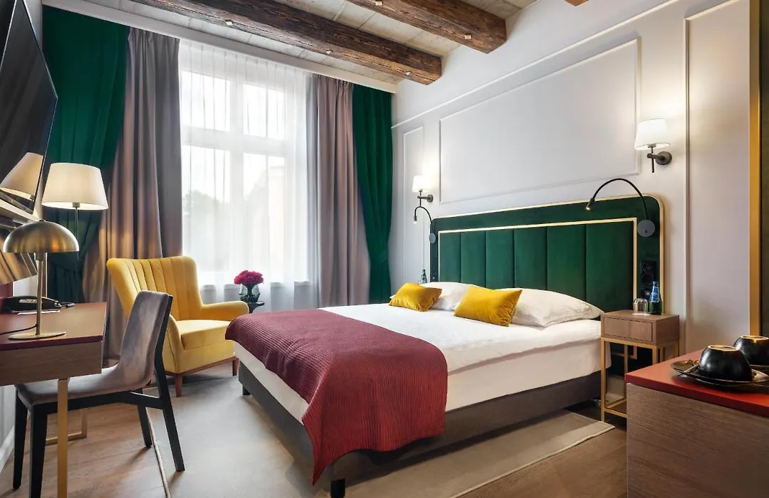 Hotel Golden Queen-1