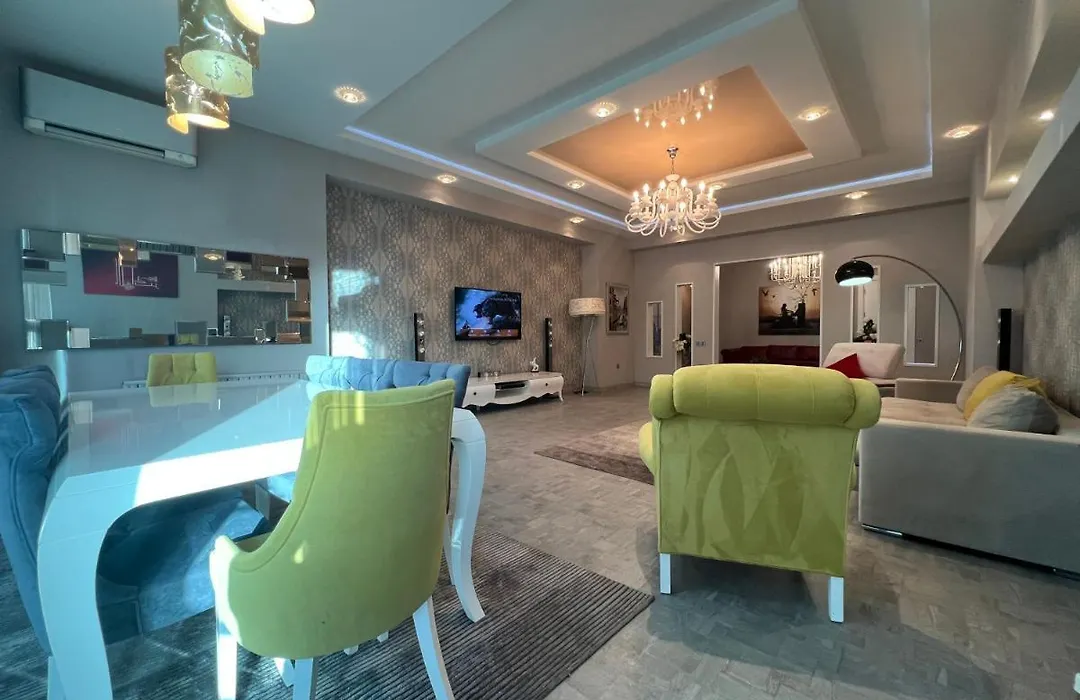 Megafun Luxury Family Apartment-1