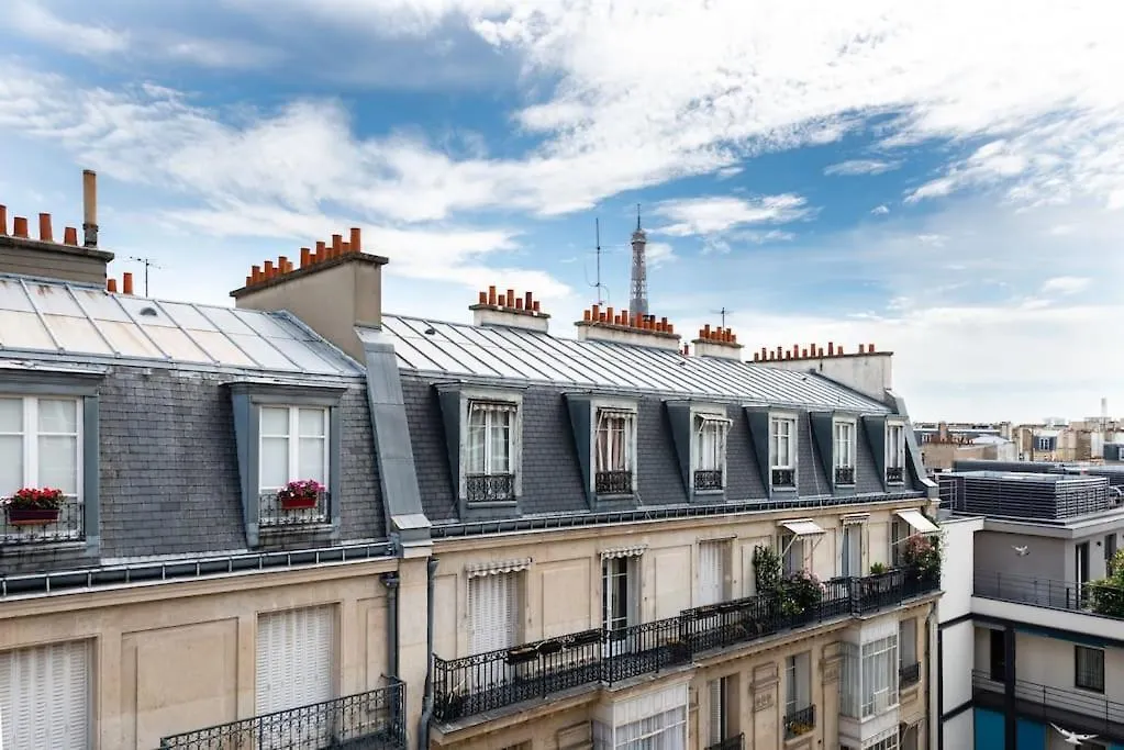 Appartement vue Tour Eiffel-1