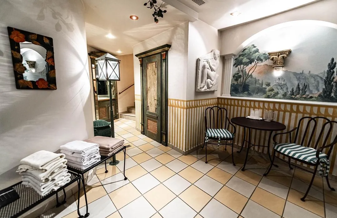 Hotel Olympia-1