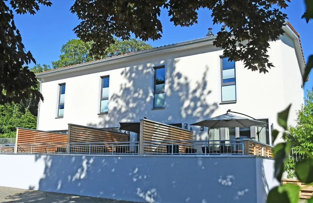 schöne Ferienwohnungen mit Kamin im Ostseebad Sellin-1