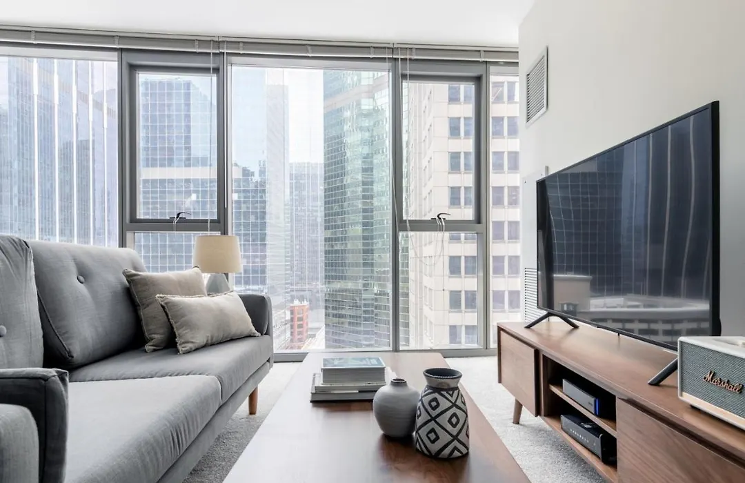 Loop Studio W Pool Gym Nr Theatre District Chi-248-1