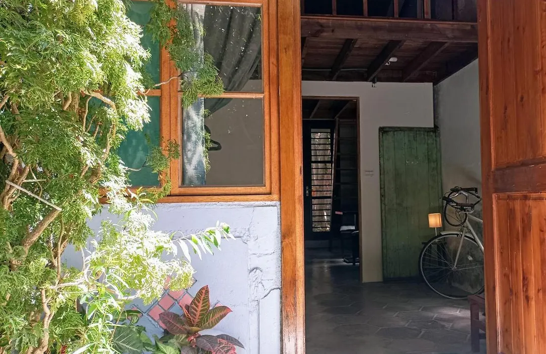 Historical Townhouse In City Center-1