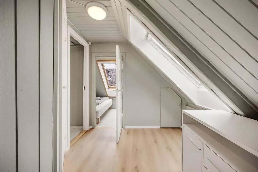 Dinbnb Homes I 4-Bedroom Historical House In Romantic Surroundings-1