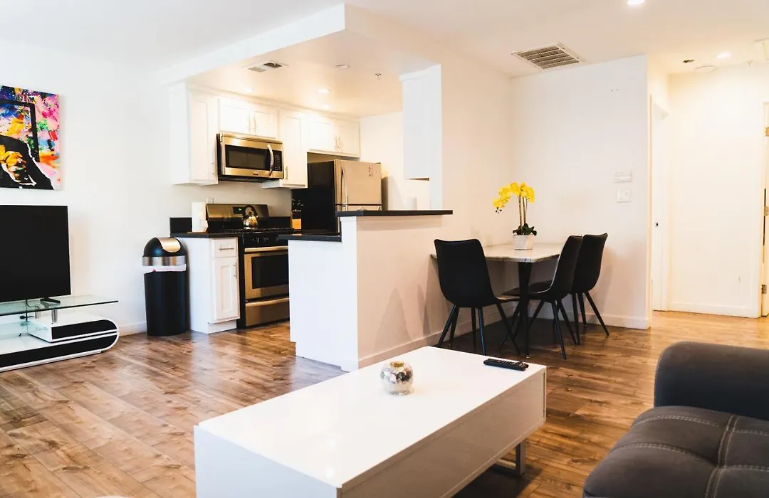 Cozy Koreatown 1 Bedroom Modern Furnished Free Parking-1