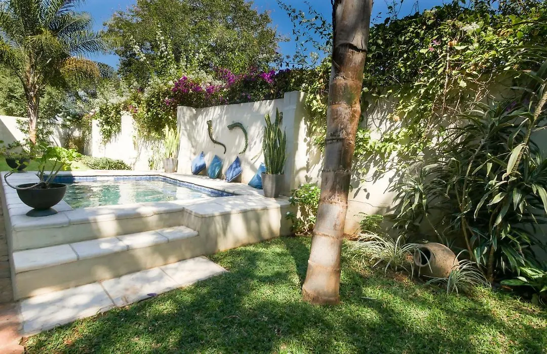 Central, Peaceful, Victoria Falls Self Catering With Plunge Pool, Sleeps 5-1