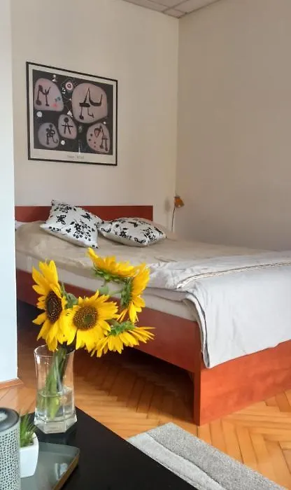 "Knez " Belgrade City Center Apartment-1
