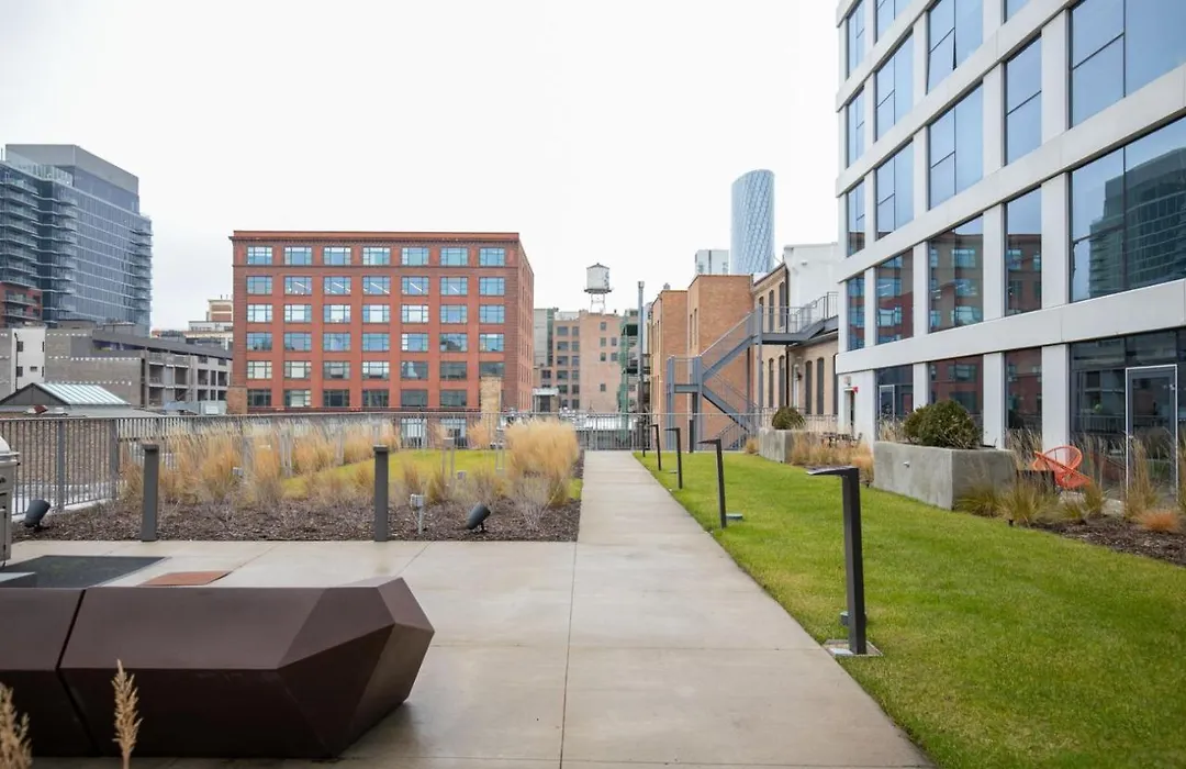 W Loop 2Br W Gym Pool In Heart Of Greektown Chi-561-1