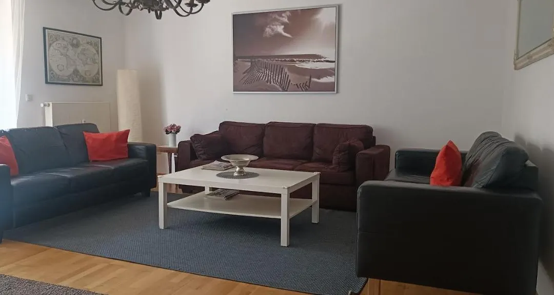 Schulinska Apartment-1