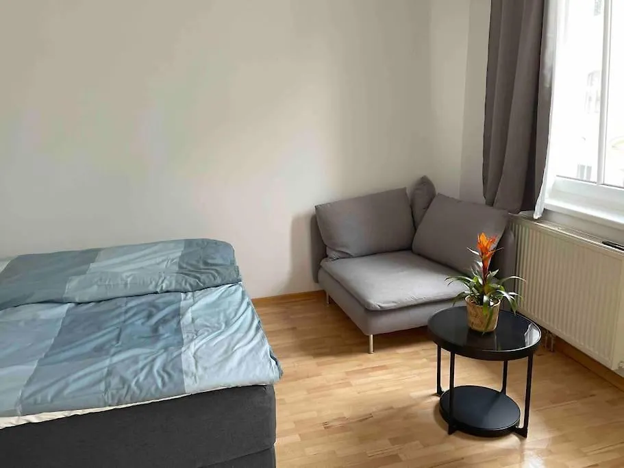Apartment next to Mariahilferstraße-1