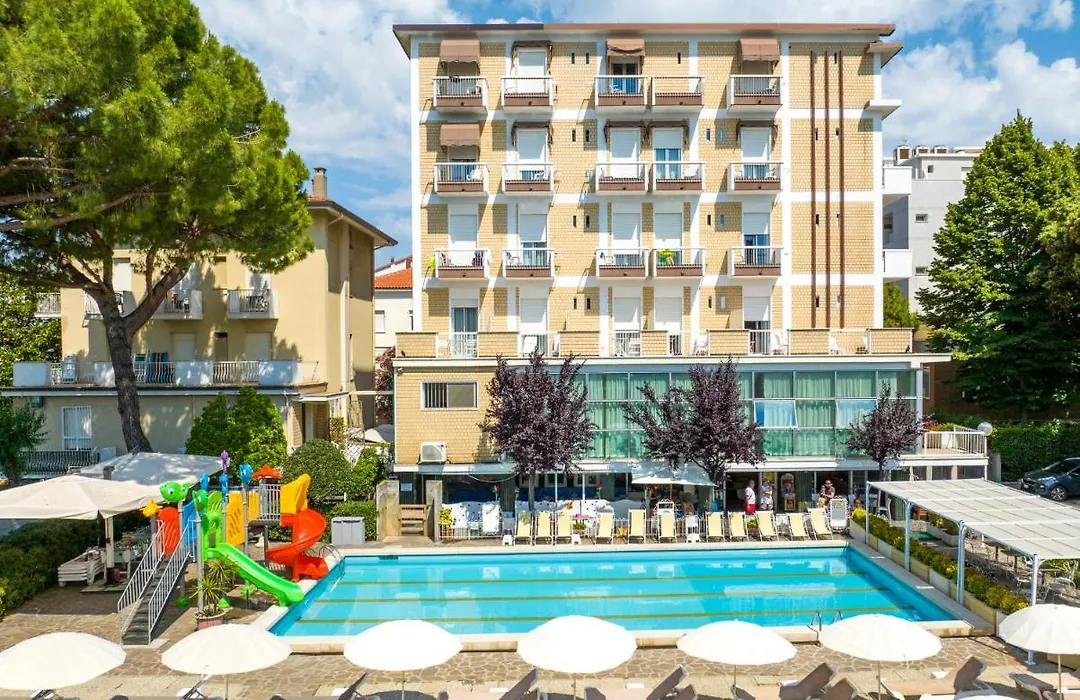 Lotus Hotel All Inclusive & Spiaggia-1